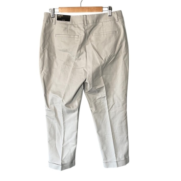 NWT Chico’s So Slimming Serene Cuffed Crops Seagull - Picture 3 of 11